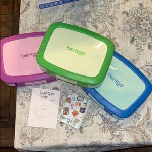Bentgo Kids Lunch Box Set - Pink, Green, Blue New in packaging!